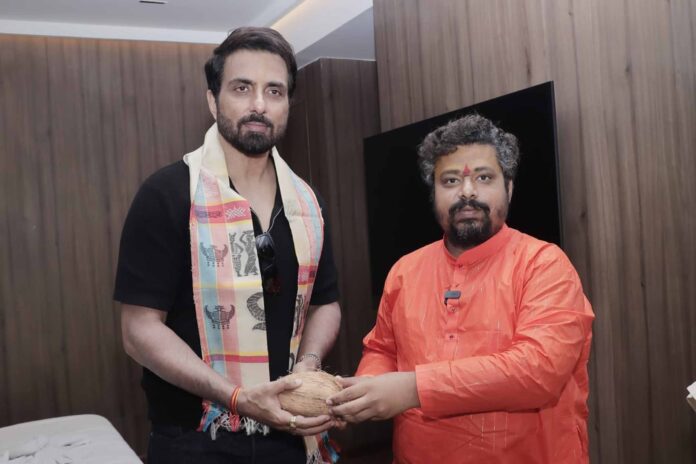 बॉलीवुड सोनू सूद डॉ प्रेमासाई