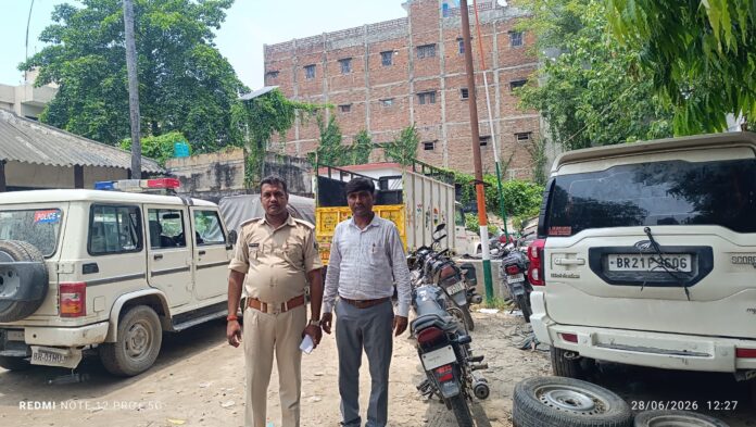 सैंपलिंग के दौरान पशु चिकित्सा पदाधिकारी की मौजूदगी