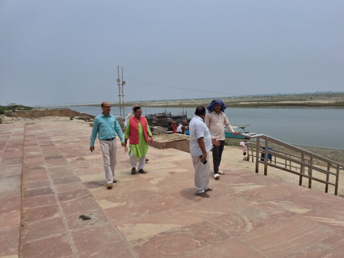 गंगा महाआरती डोरीगंज में