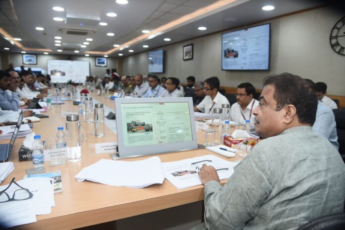 नितिन गडकरी परियोजना समीक्षा बैठक