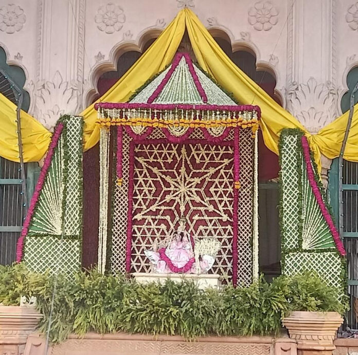 गुरुग्राम जलयात्रा महोत्सव फूलबंगले
