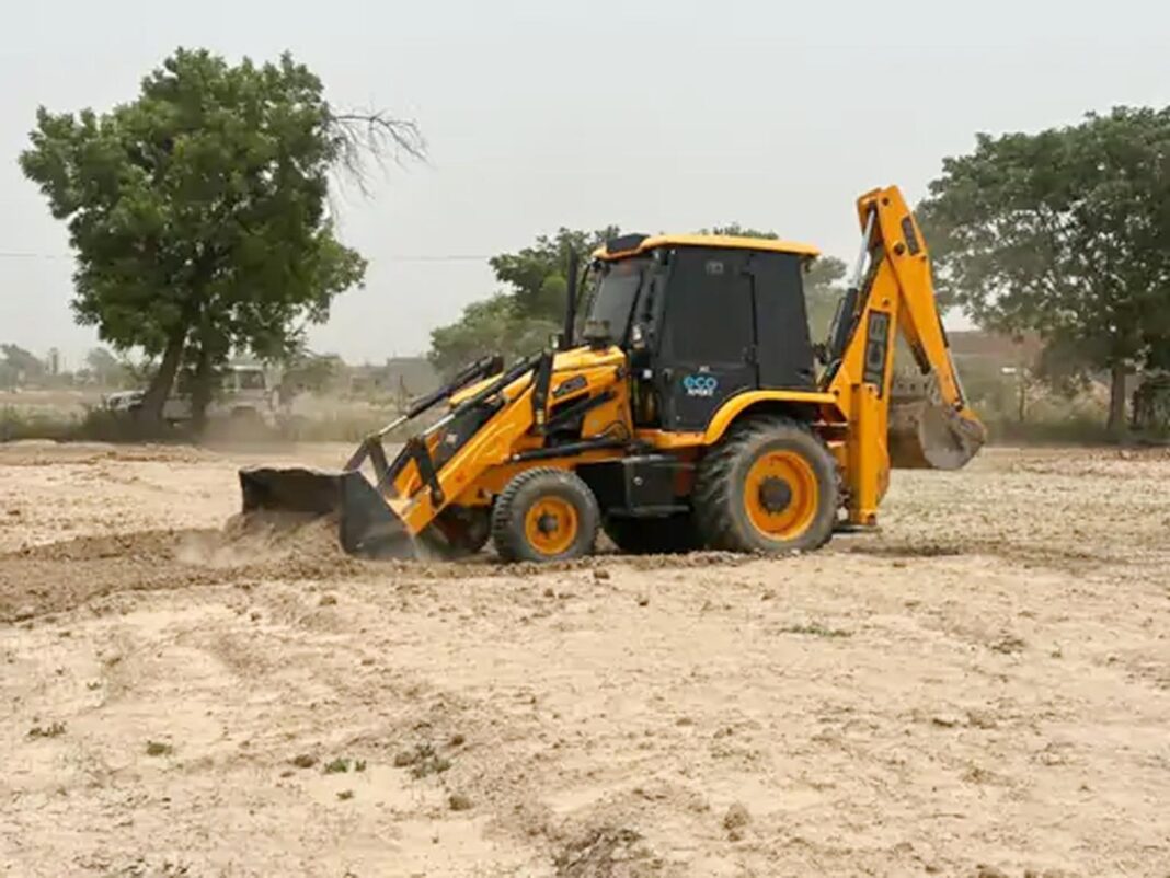 फतेहाबाद। भूना में अवैध कालोनी में चलता पीला पंजा फतेहाबाद में अवैध कालोनी का खुलासा