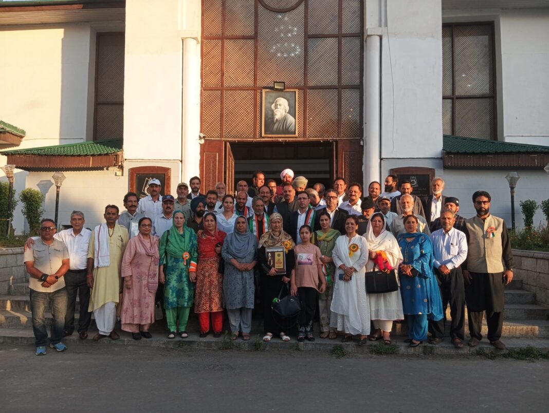 गांधी ग्लोबल फैमिली सम्मान समारोह