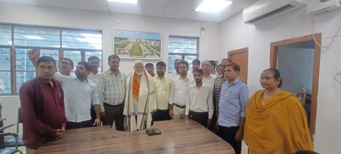 अधिकारियों की विदाई समारोह