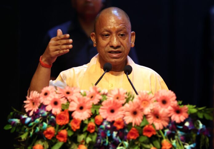 मुख्यमंत्री योगी नियुक्ति पत्र वितरण