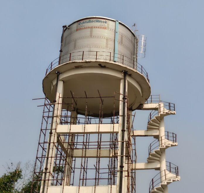 ओवरहेड टैंक फोटो