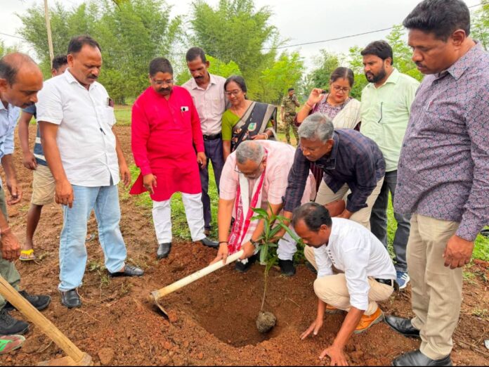 राज्यसभा सांसद डॉ. प्रदीप वर्मा