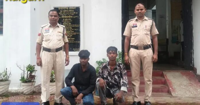 पुलिस गिरफ्तारी की तस्वीर