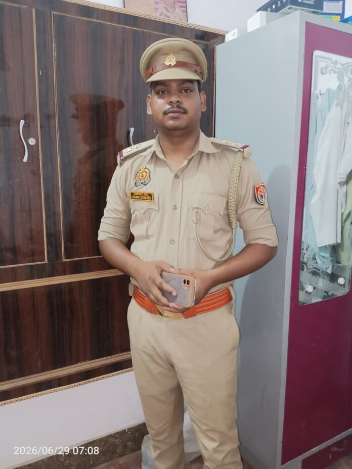 गिरफ्तार युवक की फोटो गिरफ्तार युवक की फोटो