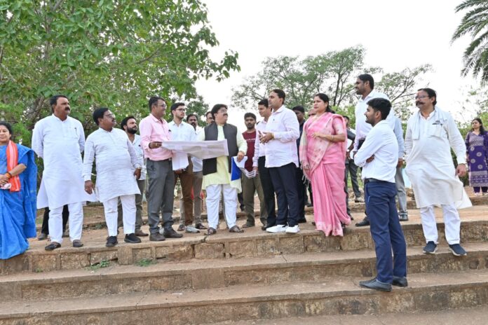 छत्तीसगढ़ पर्यटन निरीक्षण की तस्वीर छत्तीसगढ़ पर्यटन निरीक्षण की तस्वीर