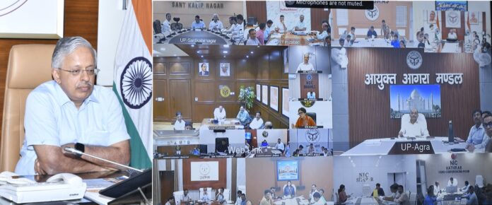 मुख्य सचिव वीडियो कॉन्फ्रेंसिंग में अधिकारियों के साथ