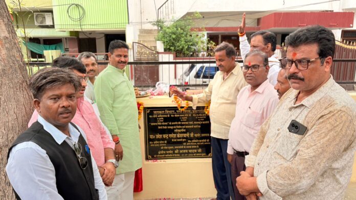 महापौर गणेश केसरवानी नलकूप लोकार्पण