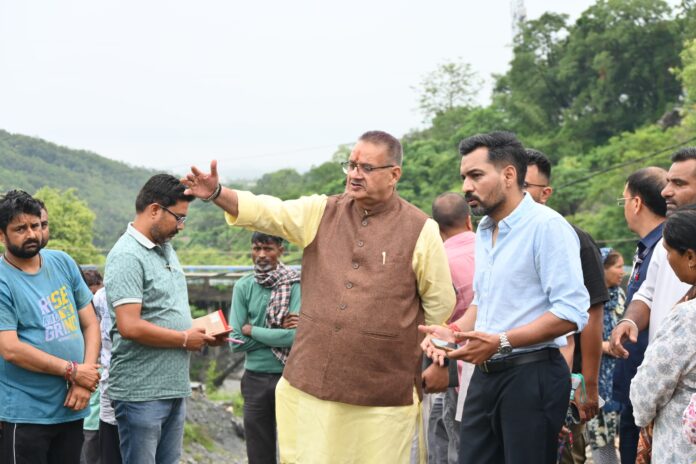 क्षतिग्रस्त मार्ग निरीक्षण वीडियो