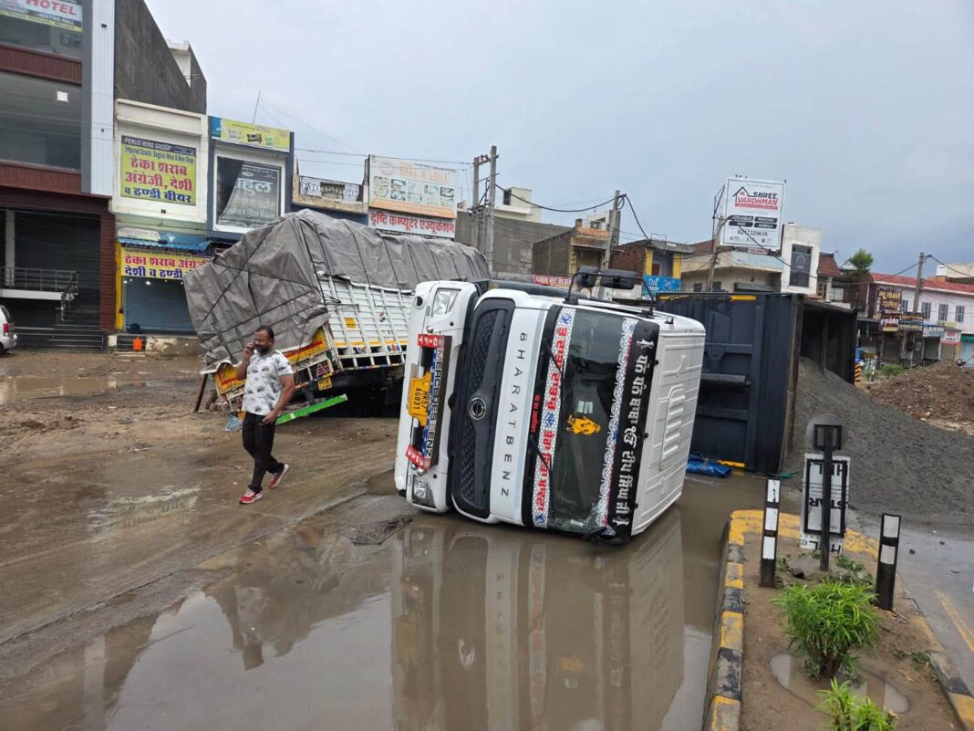 फतेहाबाद। भूना में बरसात के बाद के हालात। फतेहाबाद बरसात के बाद की तस्वीरें