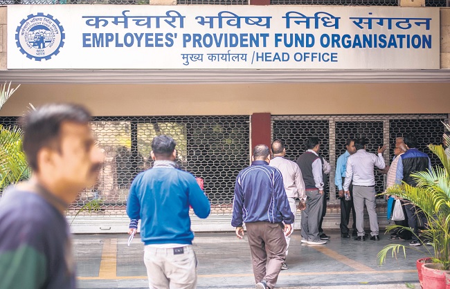कर्मचारी भविष्य निधि संगठन का प्रतीकात्मक चित्र कर्मचारी भविष्य निधि संगठन का प्रतीकात्मक चित्र