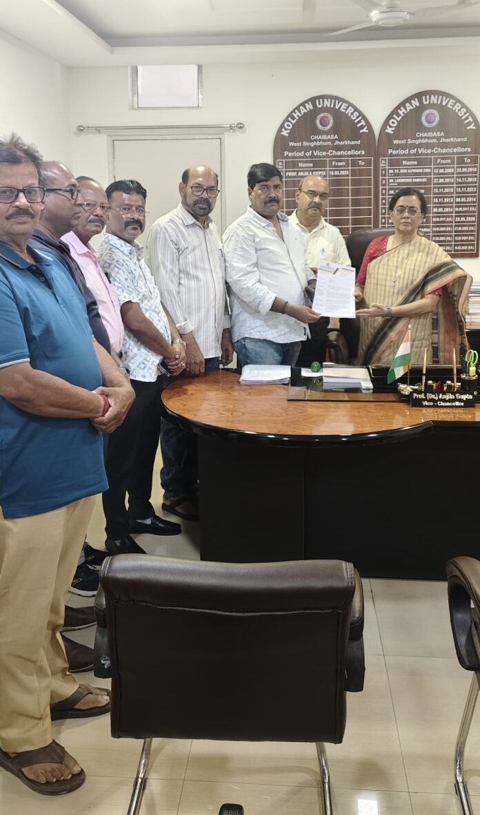 बांग्ला उन्नयन समिति कुलपति से मिलती है बांग्ला उन्नयन समिति कुलपति से मिलती है