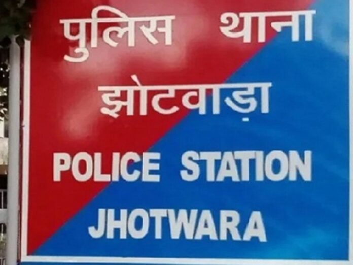 गुरुग्राम में गैराज फायरिंग गुरुग्राम में गैराज फायरिंग