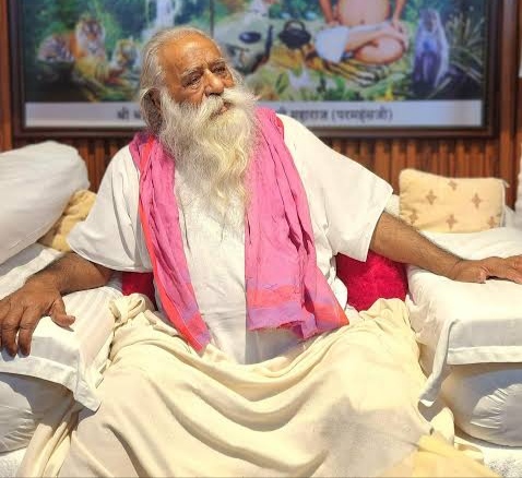 स्वामी अड़गड़ानंद महाराज की विशेषता स्वामी अड़गड़ानंद महाराज की विशेषता