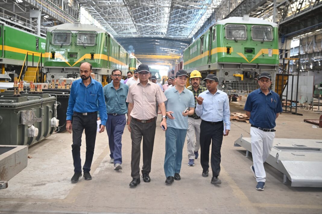 दक्षिण कोरिया कंपनी के प्रबंध निदेशक बरेका में दक्षिण कोरिया कंपनी के प्रबंध निदेशक बरेका में