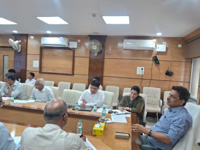 नेताओं की बैठक की तस्वीर