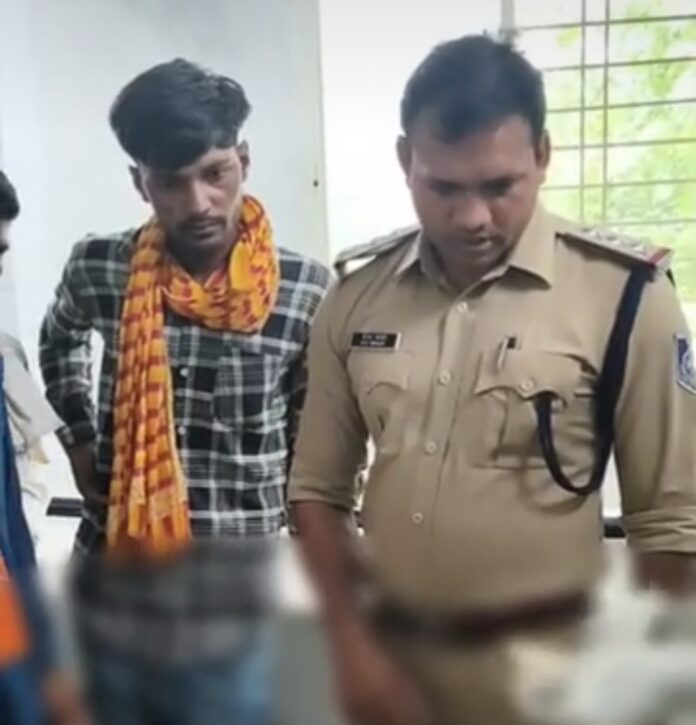 विवाहिता का शव फंदे पर लटका