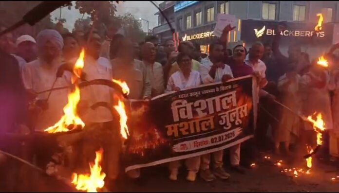 विधायक सरयू राय का जुलूस चल रहा है