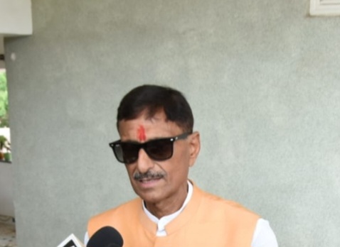 संजय सेठ की दिलचस्प कहानी संजय सेठ की दिलचस्प कहानी