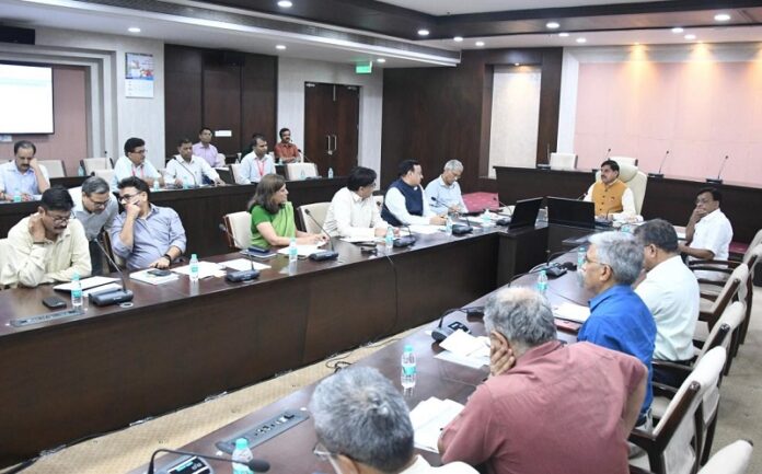 मुख्यमंत्री नर्मदा समग्र बैठक की तस्विक मुख्यमंत्री नर्मदा समग्र बैठक की तस्विक