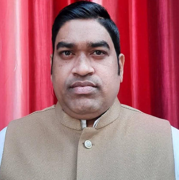 वरिष्ठ पत्रकार सुखनंदन बंजारे फाइल फटना