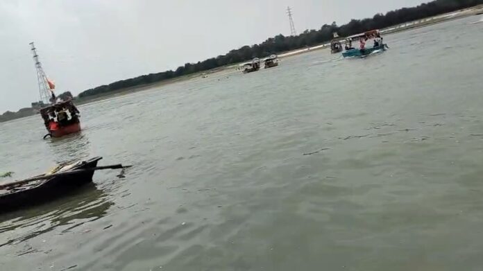 लाइफ जैकेट हादसा टला लाइफ जैकेट हादसा टला