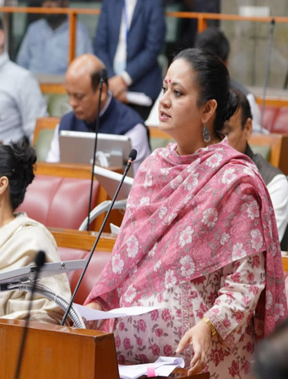 हरियाणा की स्वास्थ्य मंत्री आरती सिंह राव का फोटो हरियाणा की स्वास्थ्य मंत्री आरती सिंह राव का फोटो