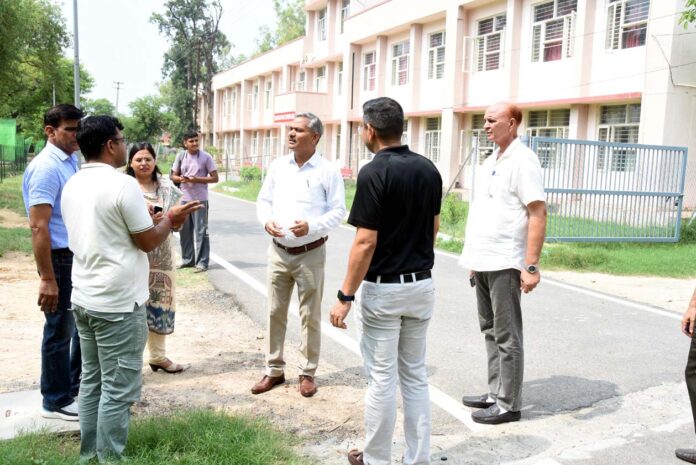 एचटेट परीक्षा केंद्रों का निरीक्षण एचटेट परीक्षा केंद्रों का निरीक्षण