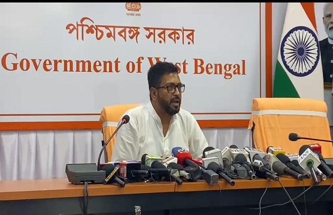उत्तरकन्या में पर्यटन मंत्री शंकर घोष का संबोधन उत्तरकन्या में पर्यटन मंत्री शंकर घोष का संबोधन