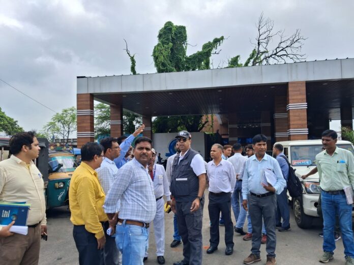 बरकाकाना स्टेशन का निरीक्षण