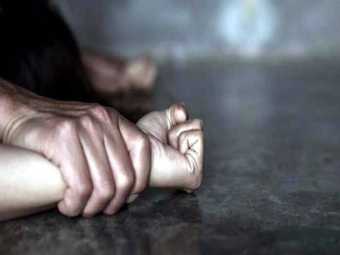 शामली पुलिस छात्रा से दुष्कर्म के प्रयास केस शामली पुलिस छात्रा से दुष्कर्म के प्रयास केस