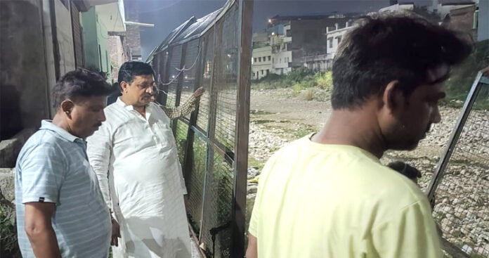 सुरक्षा जाल लगवाने के फायदे और नुकसान सुरक्षा जाल लगवाने के फायदे और नुकसान