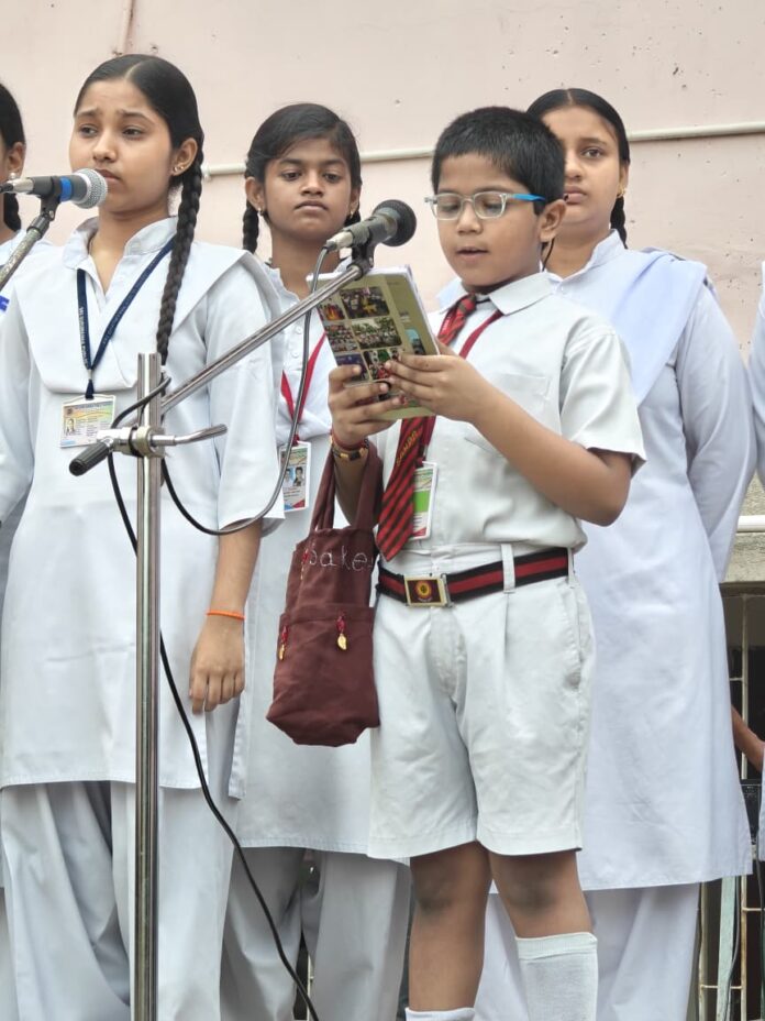 छात्र अभियान में शामिल होने के लिए छात्रों की तस्वीर छात्र अभियान में शामिल होने के लिए छात्रों की तस्वीर