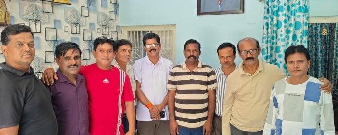 रौनियार वैश्य समिति के सदस्यों की तस्वीरें और उनके जीवन की कहानियां रौनियार वैश्य समिति के सदस्यों की तस्वीरें और उनके जीवन की कहानियां