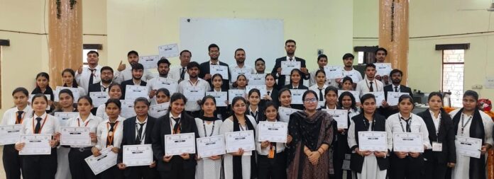 विधि छात्रों को इंटर्नशिप प्रमाण पत्र विधि छात्रों को इंटर्नशिप प्रमाण पत्र