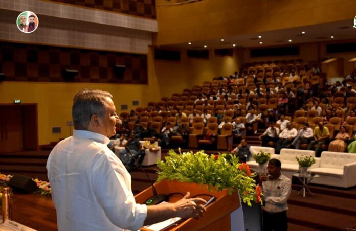 बिहार के उपमुख्यमंत्री विजय चौधरी का ऐलान बिहार के उपमुख्यमंत्री विजय चौधरी का ऐलान