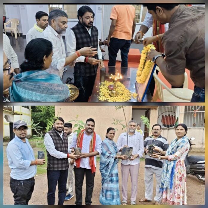 बीजापुर में श्यामा प्रसाद मुखर्जी जयंती मनाई गई बीजापुर में श्यामा प्रसाद मुखर्जी जयंती मनाई गई