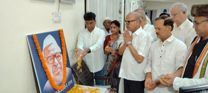 जगजीवन राम की 40वीं पुण्यतिथि पर कांग्रेस ने दी श्रद्धांजलि
