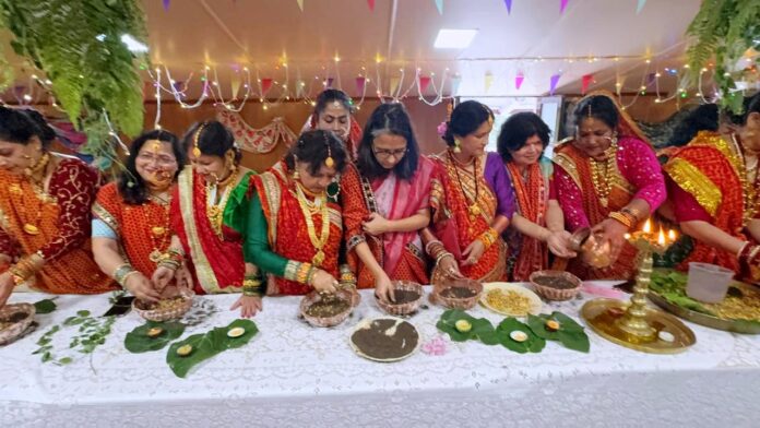 हरेला बुवाई करती महिलाएं किसानों की जिंदगी में नया उजाला