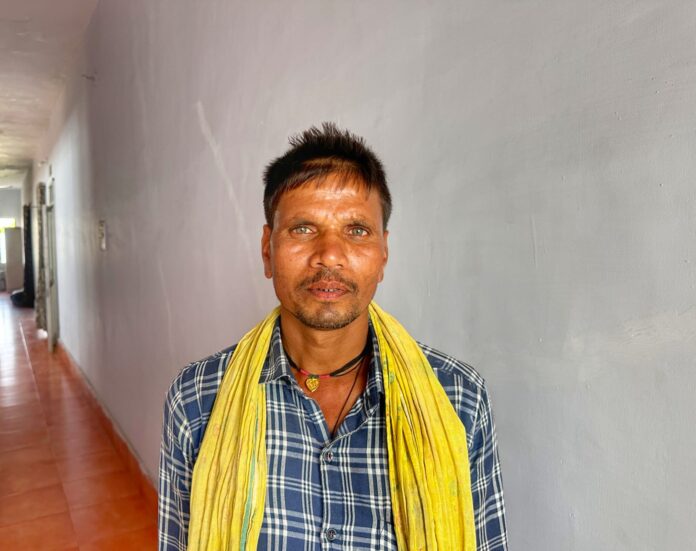 किसान दिलेश कुमार यादव की तस्वीर