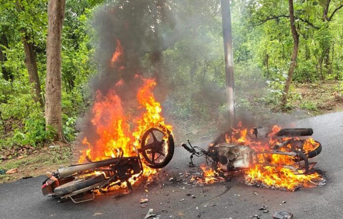 मोटरसाइकिल आग हादसा न्यूज