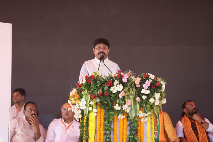 मंत्री नंदी कार्यक्रम संबोधन छाया चित्र मंत्री नंदी कार्यक्रम संबोधन छाया चित्र