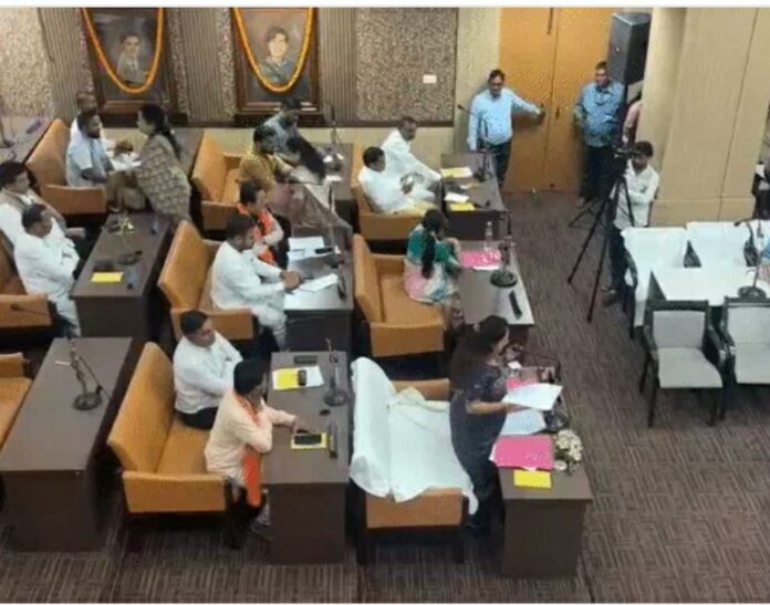 रायपुर नगर निगम की विशेष सामान्य सभा की बैठक रायपुर नगर निगम की विशेष सामान्य सभा की बैठक