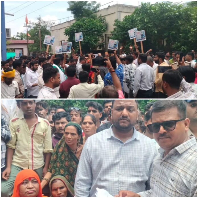 करणी सेना ने एमपीईबी कार्यालय का घेराव किया
