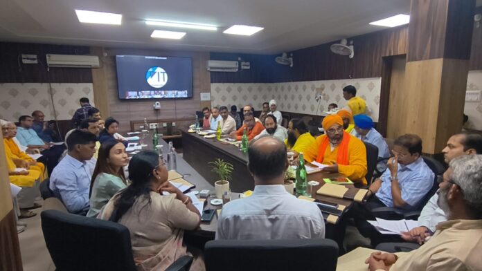 मुस्लिम समुदाय देश के कानून का पालन करता है