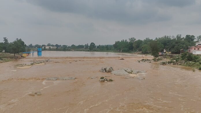 कैनर जलस्तर बढ़ने से किसानों में चिंता कैनर जलस्तर बढ़ने से किसानों में चिंता